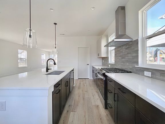 4th image of 2853 N Washington Blvd
