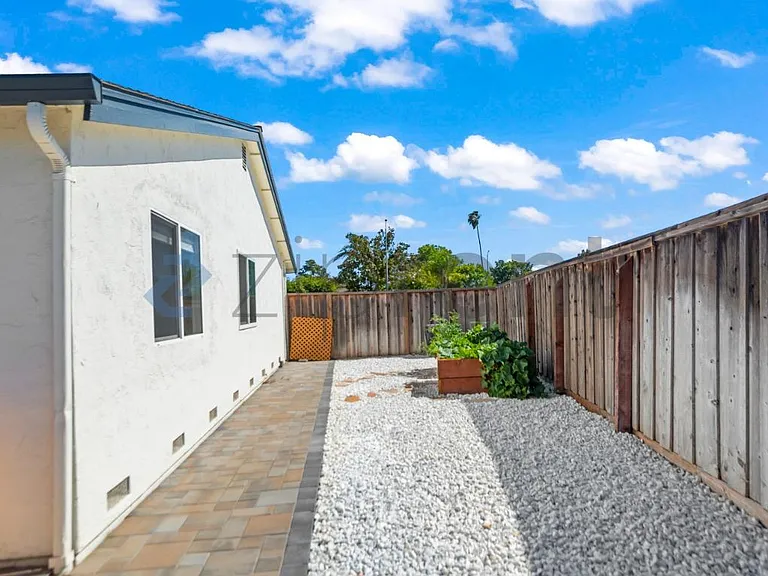 2211 Fountain Oaks Dr — Photo 31