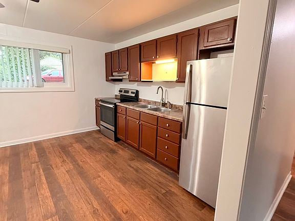 2nd image of 100 Marlene Ct #1