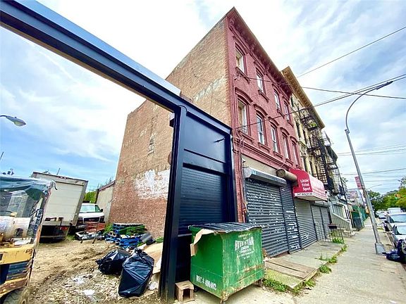 2nd image of 728 Liberty Ave