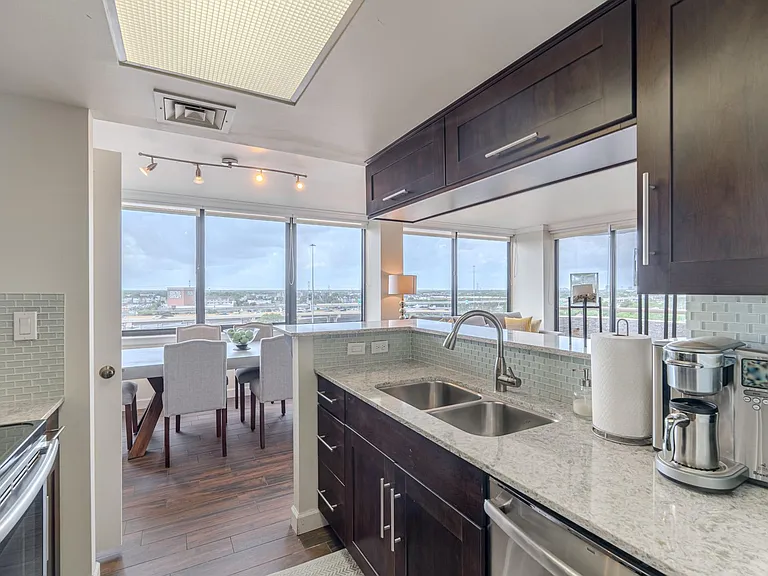 3525 Sage Rd #1016 — Photo 31