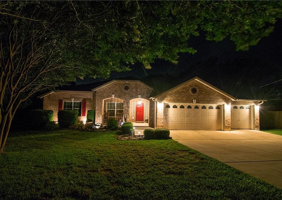 1st image of 547 Bella Vista Cir