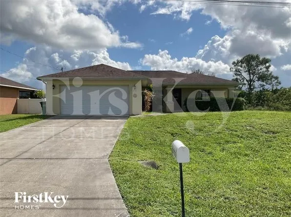 2725 NE 20th Pl, Cape Coral, FL 33909