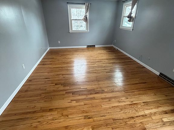 4th image of 7741 Deerfield Rd