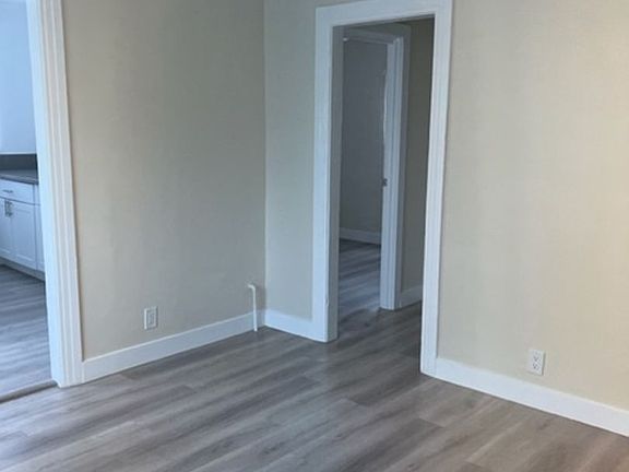2nd image of 1130 N Kingsley Dr #1132-3/4