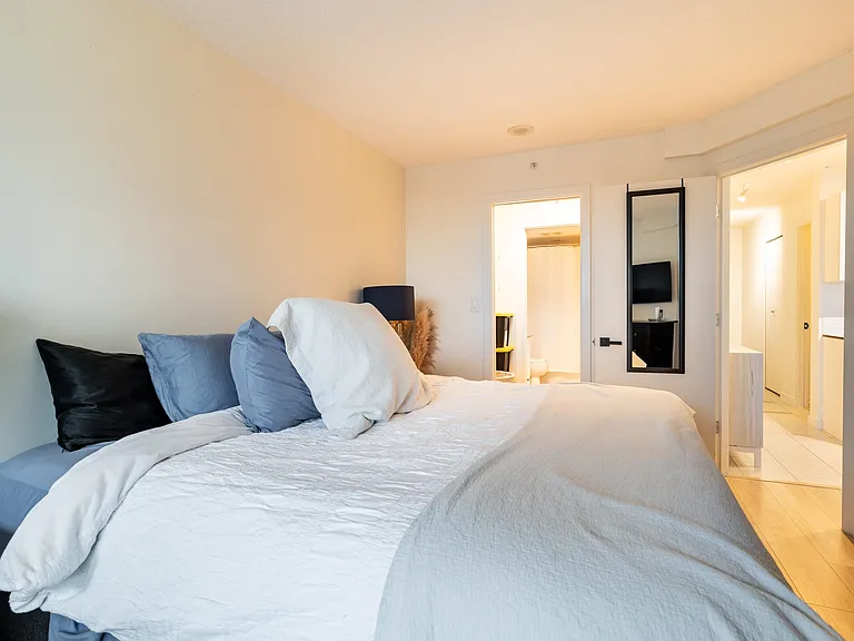 938 Smithe St #2117 — Photo 12
