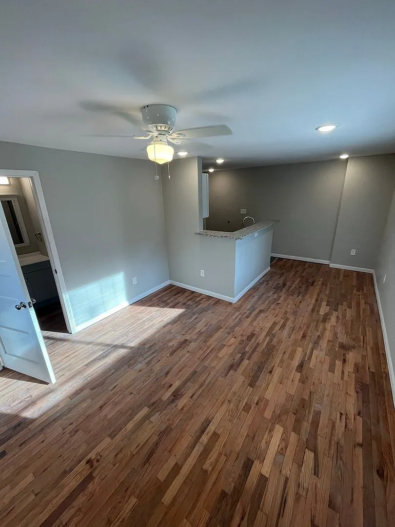 2341 Burnet Avenue — Photo 2