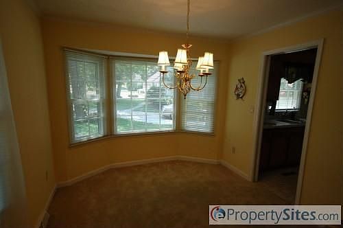 5th image of 7500 Surreywood Pl