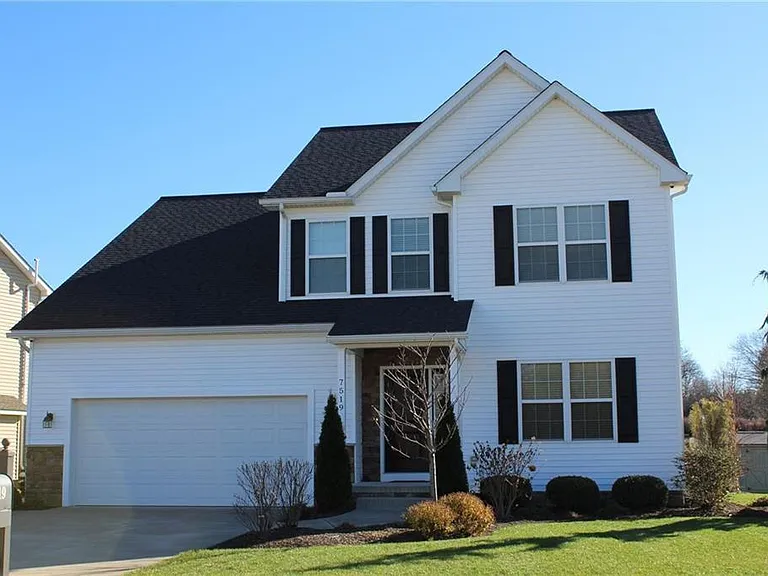 7519 Oakwilde Dr — Photo 1