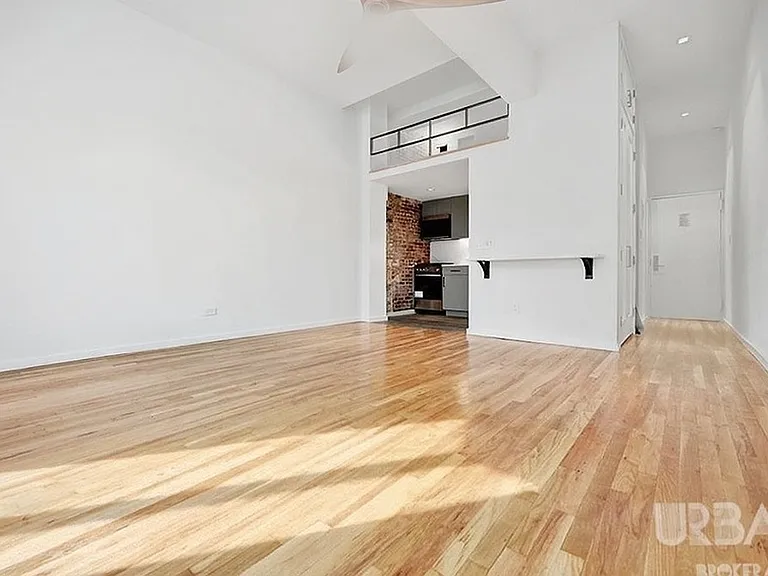 123 Bank St #440 — Photo 1