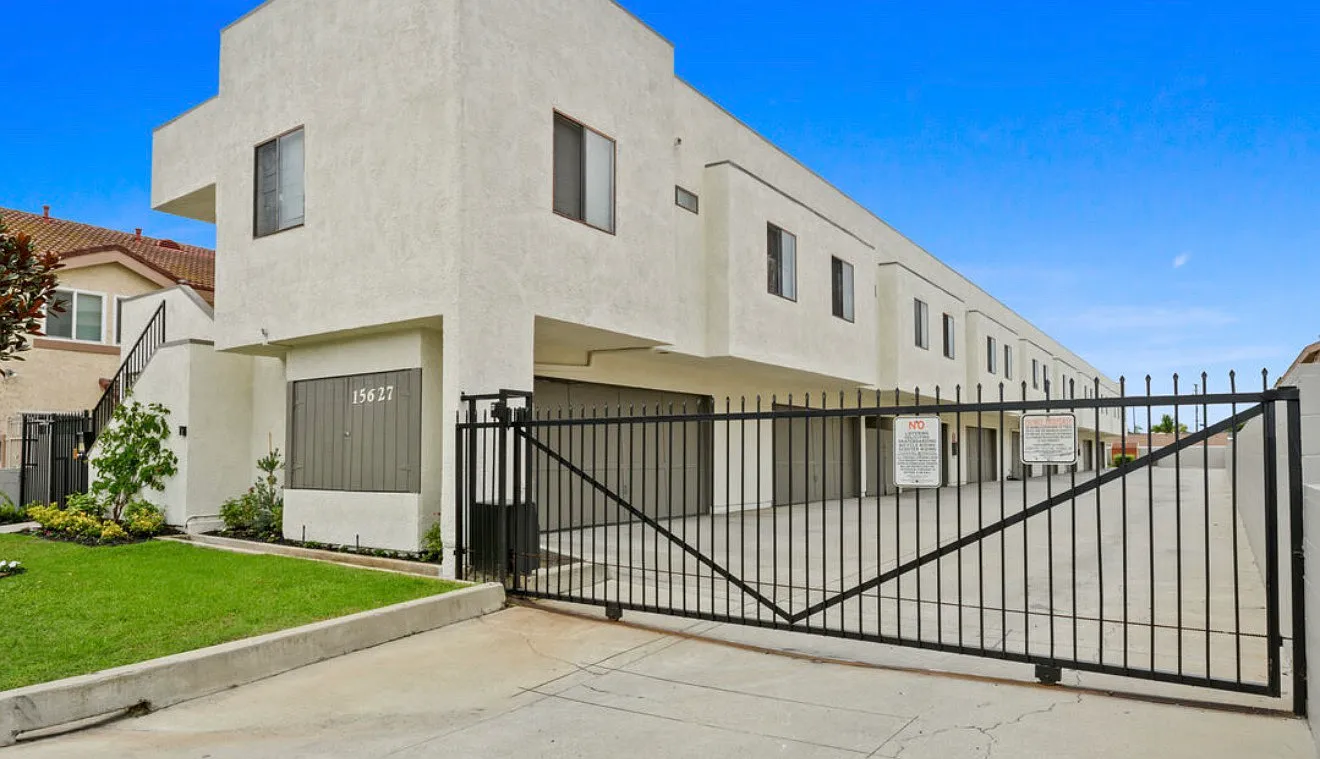2 bed, 775 sqft, $2,500 — Photo 4
