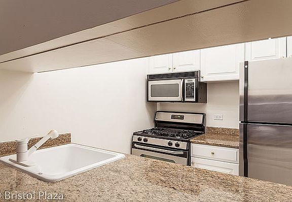 3rd image of 210 E 65th St #6M