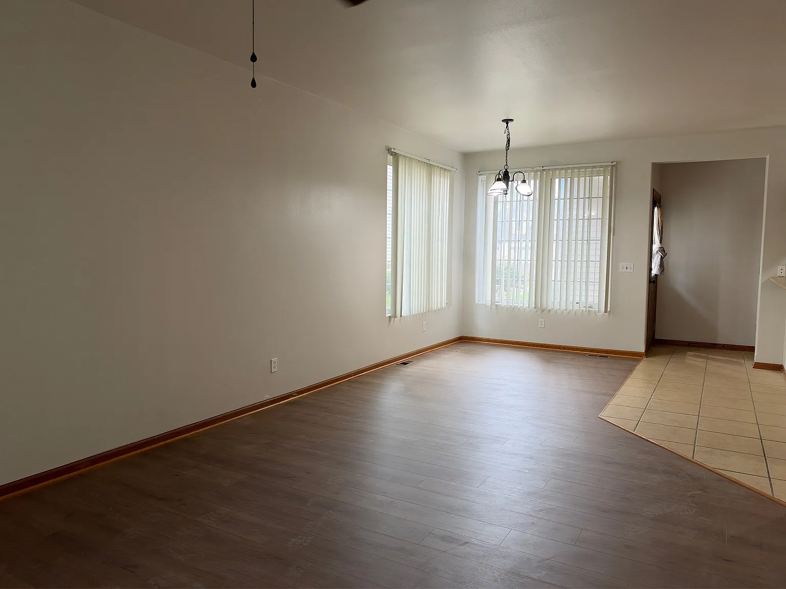 612 Queens Ct (Agent owned) - 1 — Photo 4
