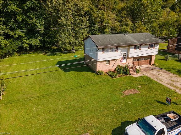 2nd image of 378 Suzanne St