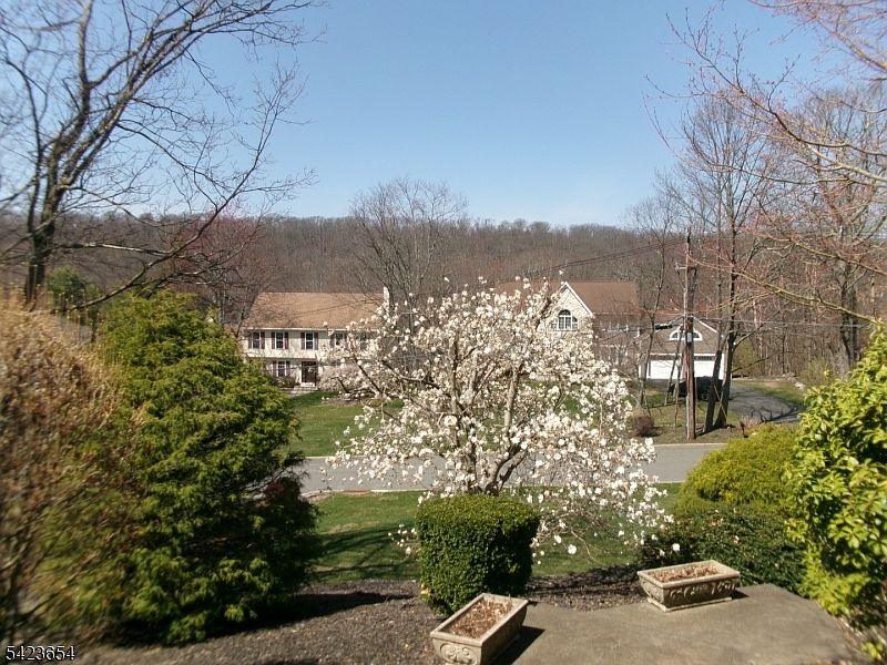 2nd image of 144 Notch Rd