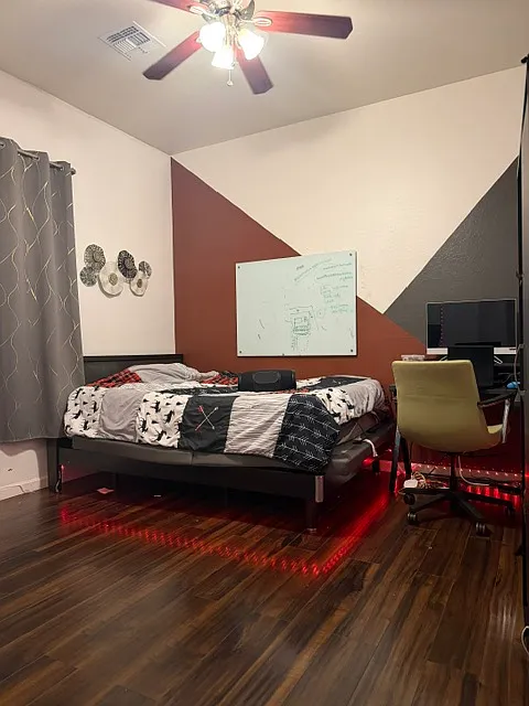 5 bed, 3550 sqft, $4,290 — Photo 3