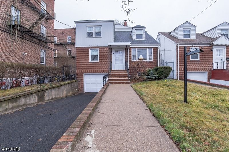 1st image of 507-509 Roseville Ave Unit 2