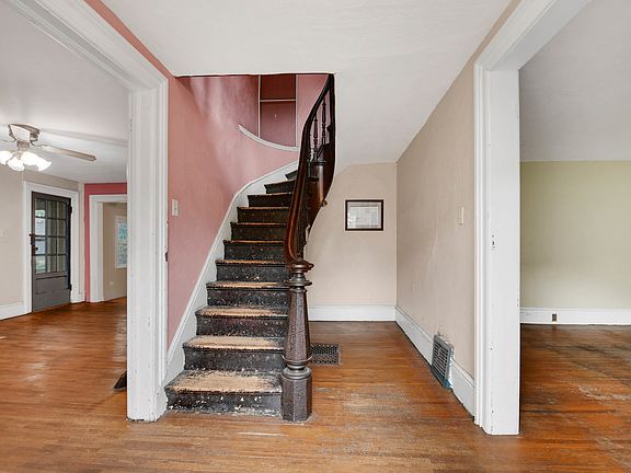 2nd image of 1408 E Washington St