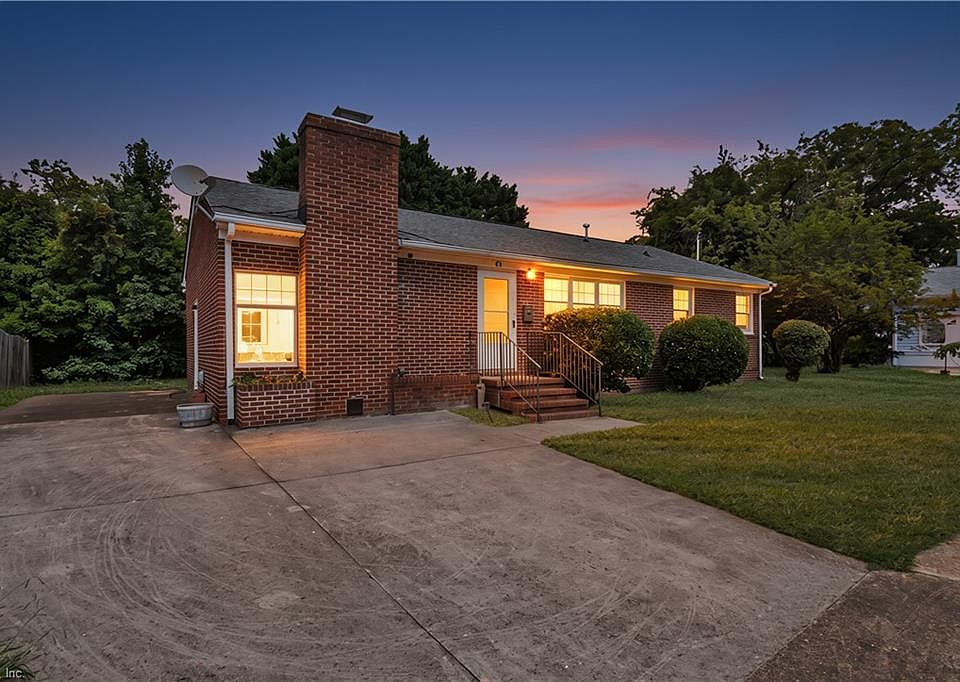 1st image of 21 Corey Cir