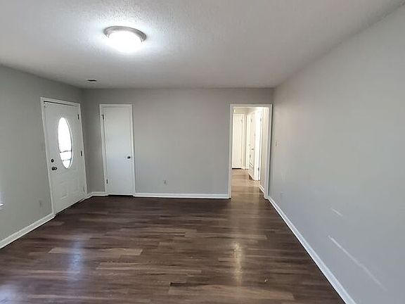 2nd image of 3405 Greenway Dr