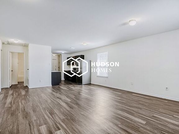 4th image of 2721 Gibbons St