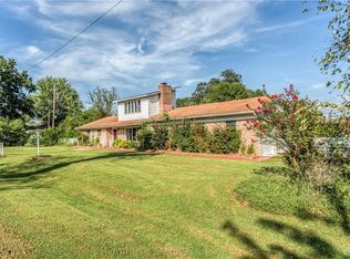 403 13th St, Barling, AR 72923