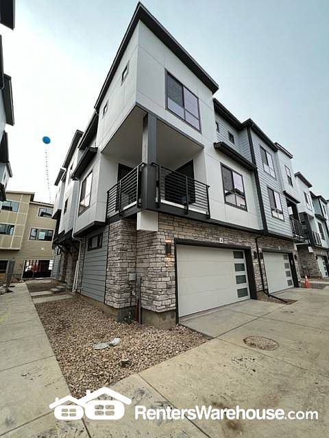 2004 S Holly St UNIT 4, Denver, CO 80222 | Zillow