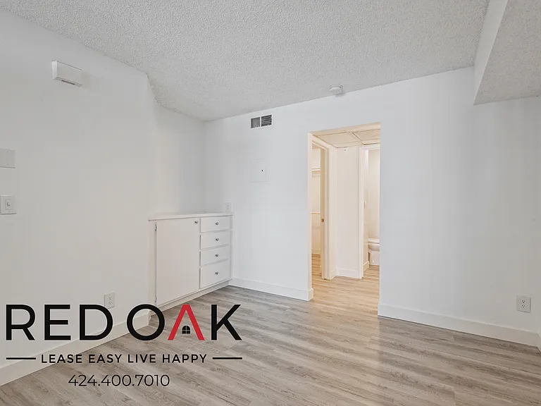8309 Cedros Ave #110 — Photo 13