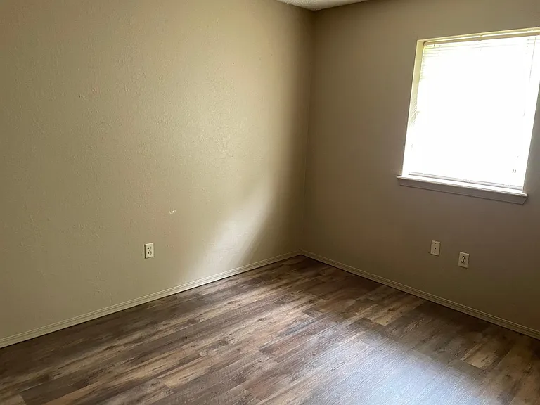 307 E Louisiana Dr — Photo 11