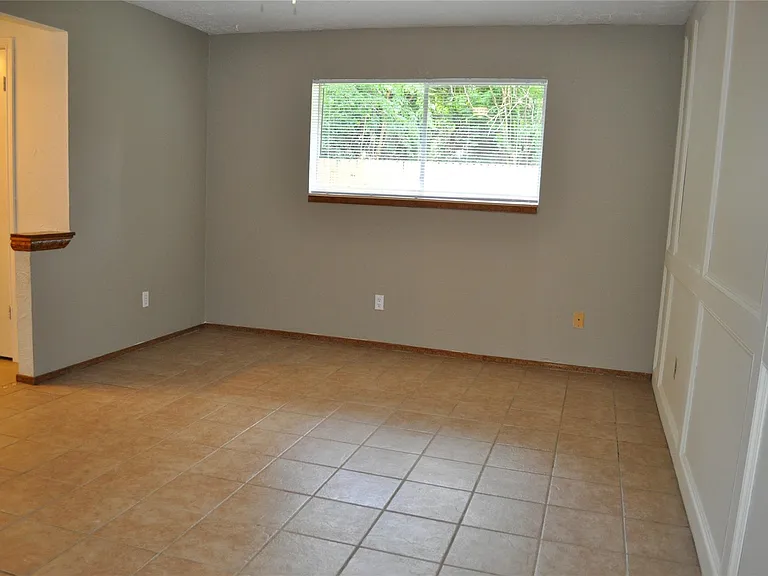 22411 Merrymount Dr — Photo 9