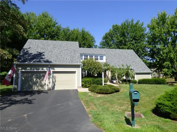 200 Saint Andrews Pl NE, Warren, OH 44484