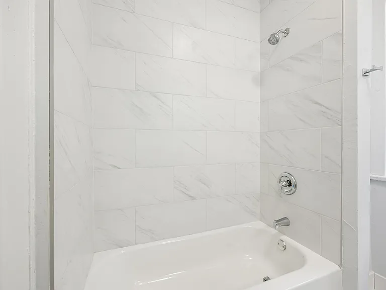 5439 S Indiana Ave #2 — Photo 14