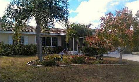 1st image of 445 Belvedere Ct