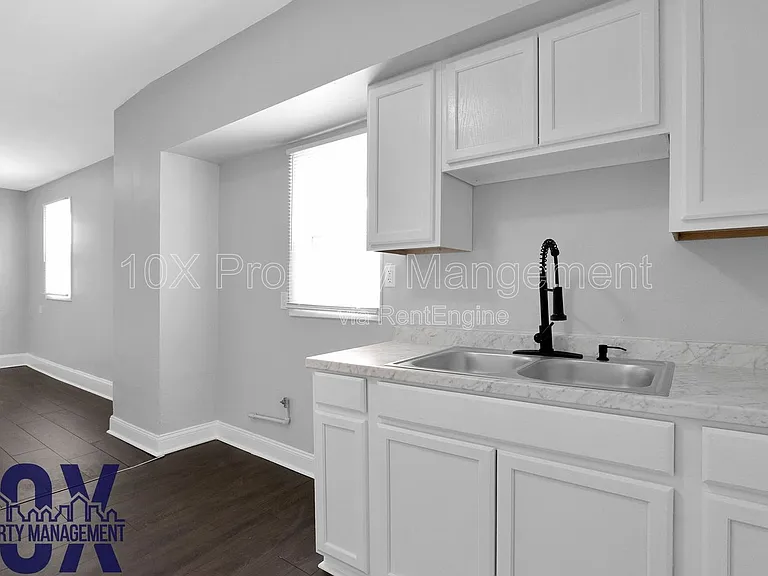1805 S 6th St #1/2 — Photo 13