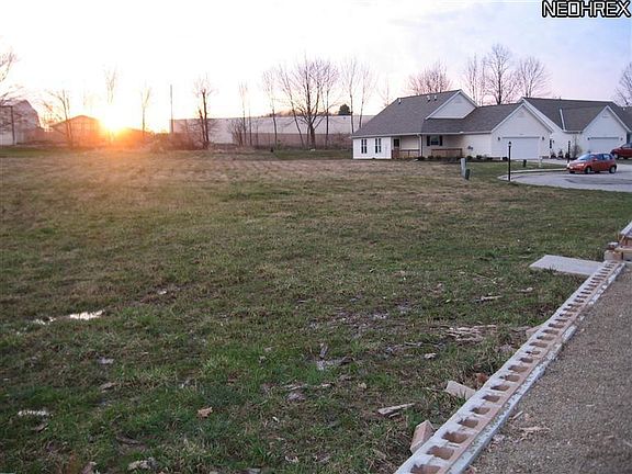 4th image of 14890 Meadowlark Ln