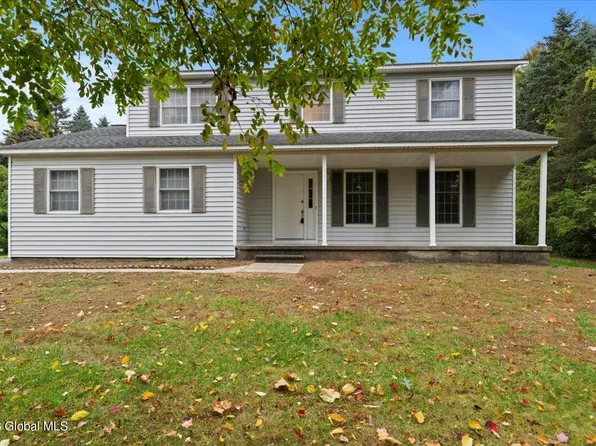 19 Gloucester Street, Clifton Park, NY 12065