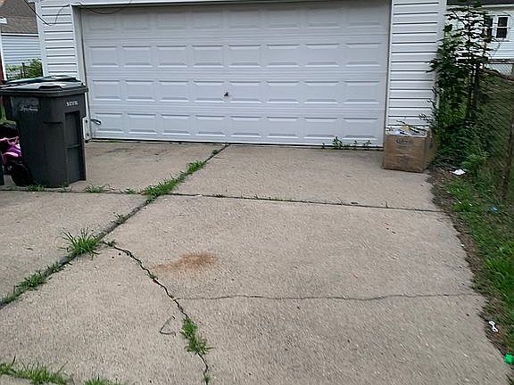 4th image of 6927 Payne Ave