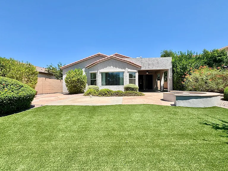 847 E La Costa Pl — Photo 43