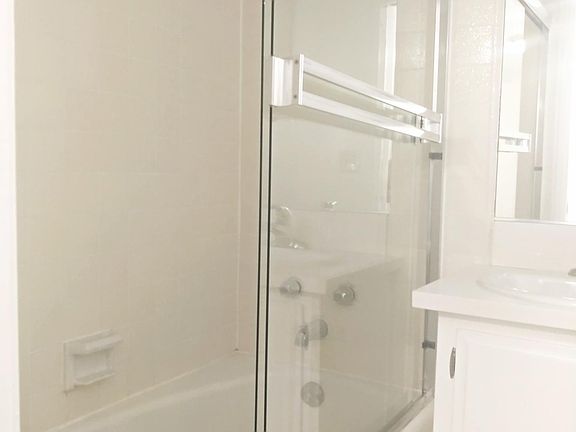 3rd image of 309 S Sherbourne Dr APT 105