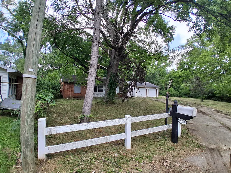 903 S Tennessee Ave — Photo 2