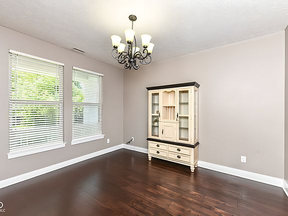 3rd image of 15770 Chapel Park Dr E