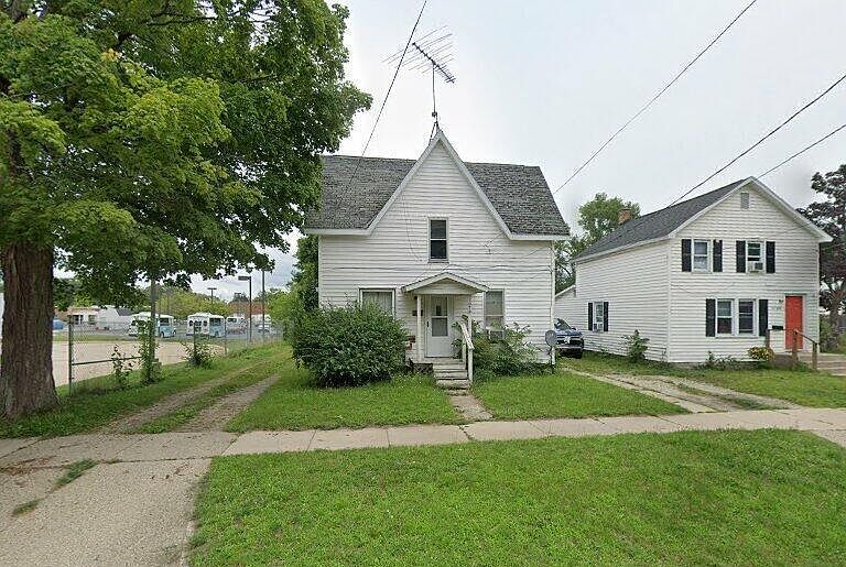 1st image of 1076 Ambrosia St