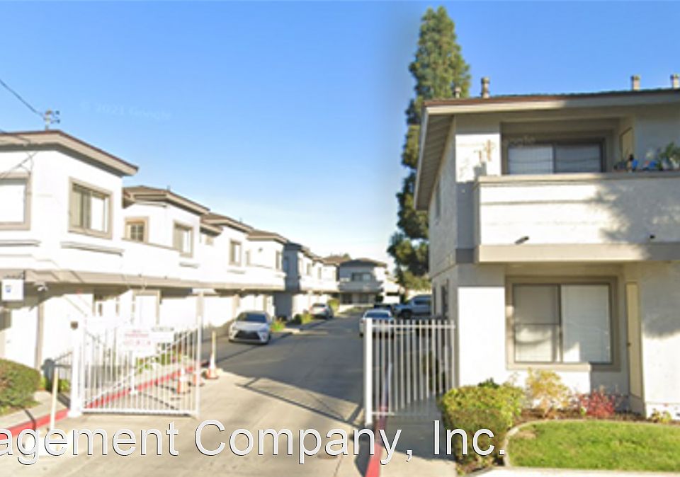 1st image of 225 E 49th St APT 2