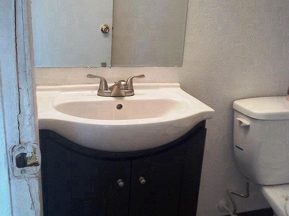 3rd image of 7602 Pinery Way APT C