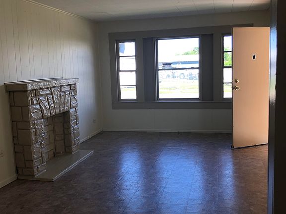 3rd image of 1312 Daspit St #2