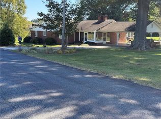 101 Brantley Farm Rd, Mocksville, NC 27028