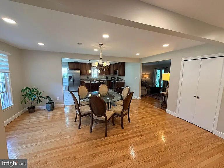 10802 Hunt Club Rd — Photo 21