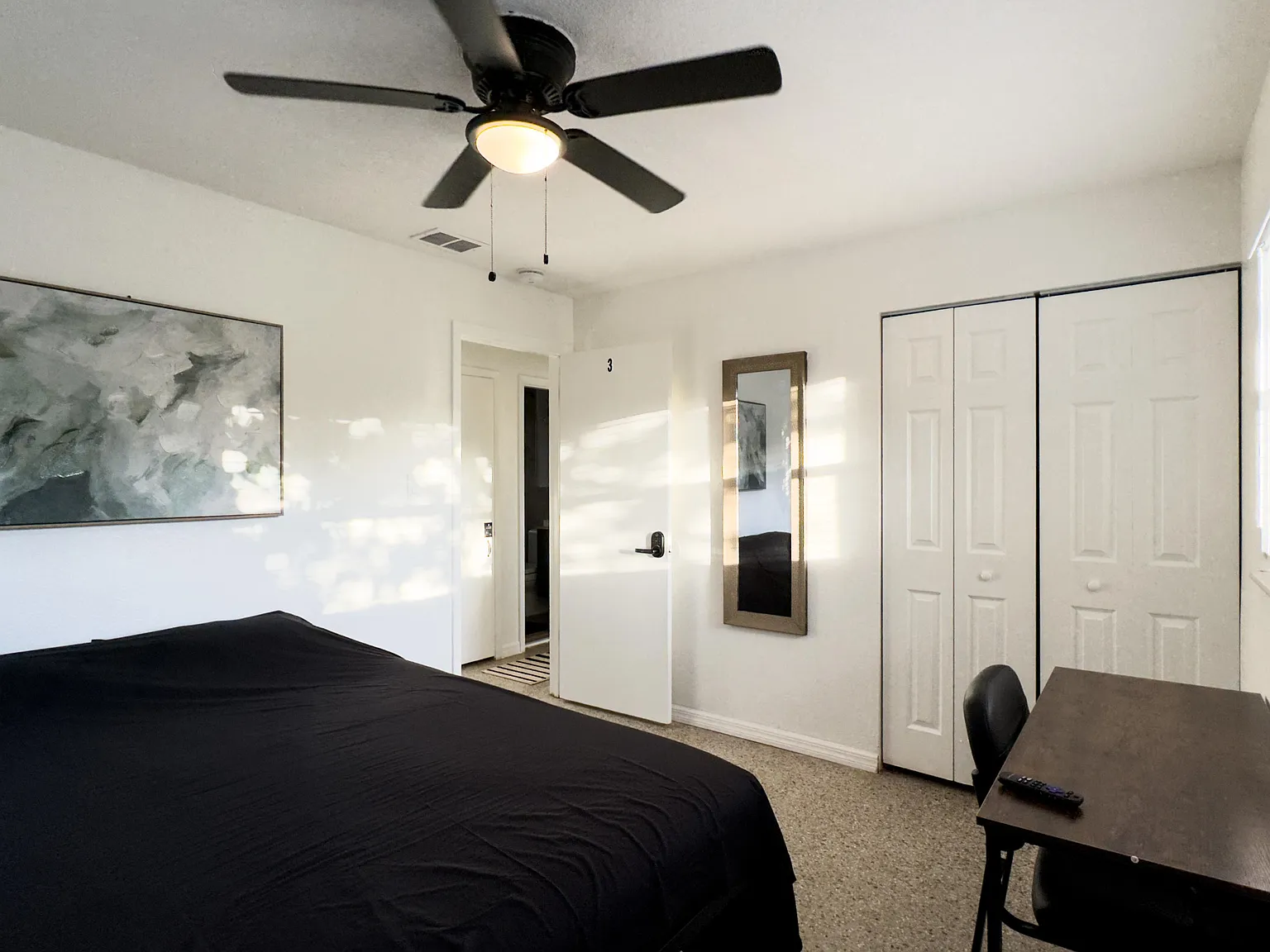 4 bed, 2.0 bath, 1300 sqft, $957 — Photo 4