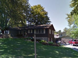 100 Derbyshire Rd, Waterloo, IA 50701