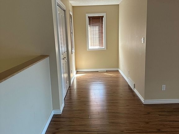 4th image of 2160 McIntyre St #2